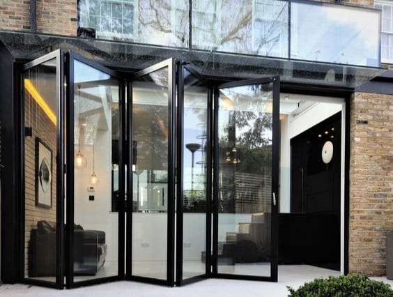 Portes pliantes sur mesure pour l'extérieur