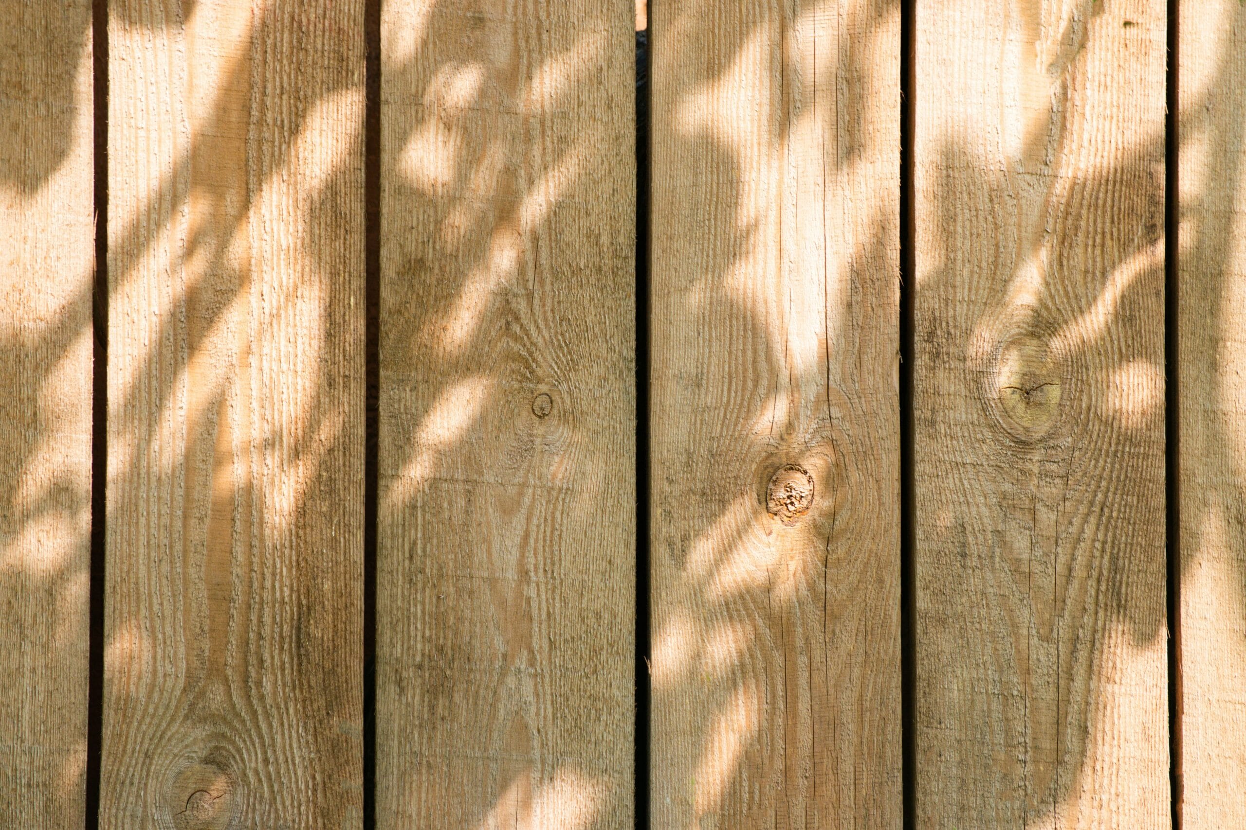 Comparaison des coûts : parquet en pin vs parquet en chêne