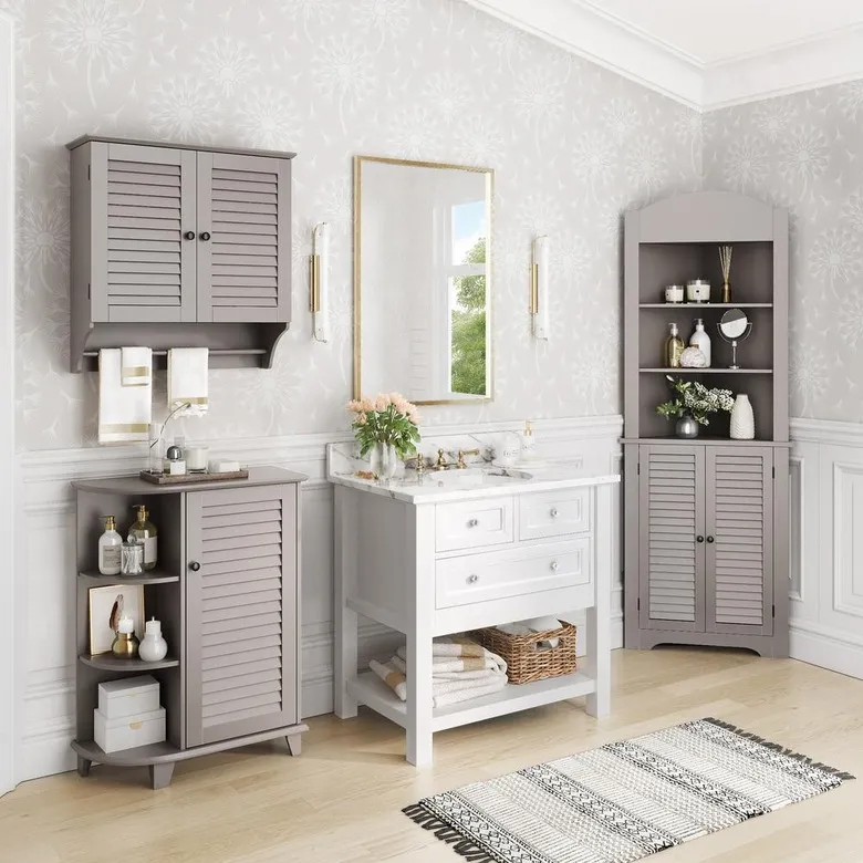 Une armoire de salle de bains d'angle astucieuse qui optimise l'espace