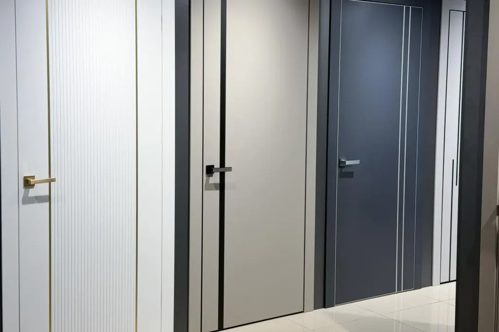 Portes intérieures affleurantes ou à panneaux